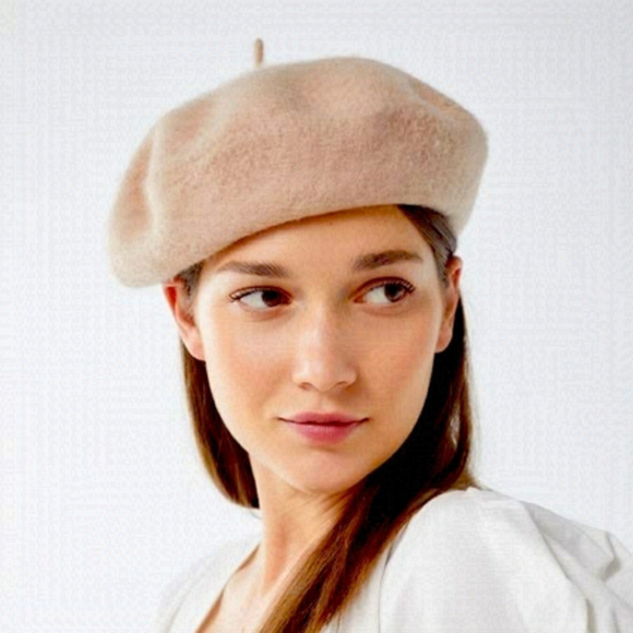 NWT Urban Outfitters Felt Beret - Picture 1 of 6